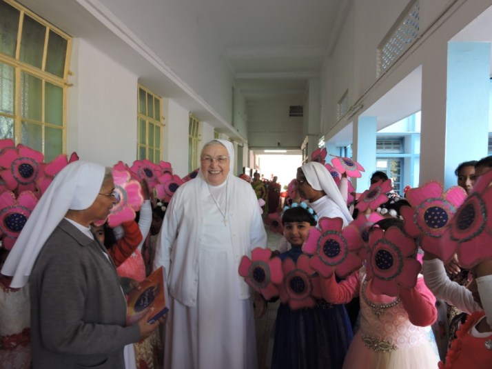 8.welcome - Bandel school.JPG