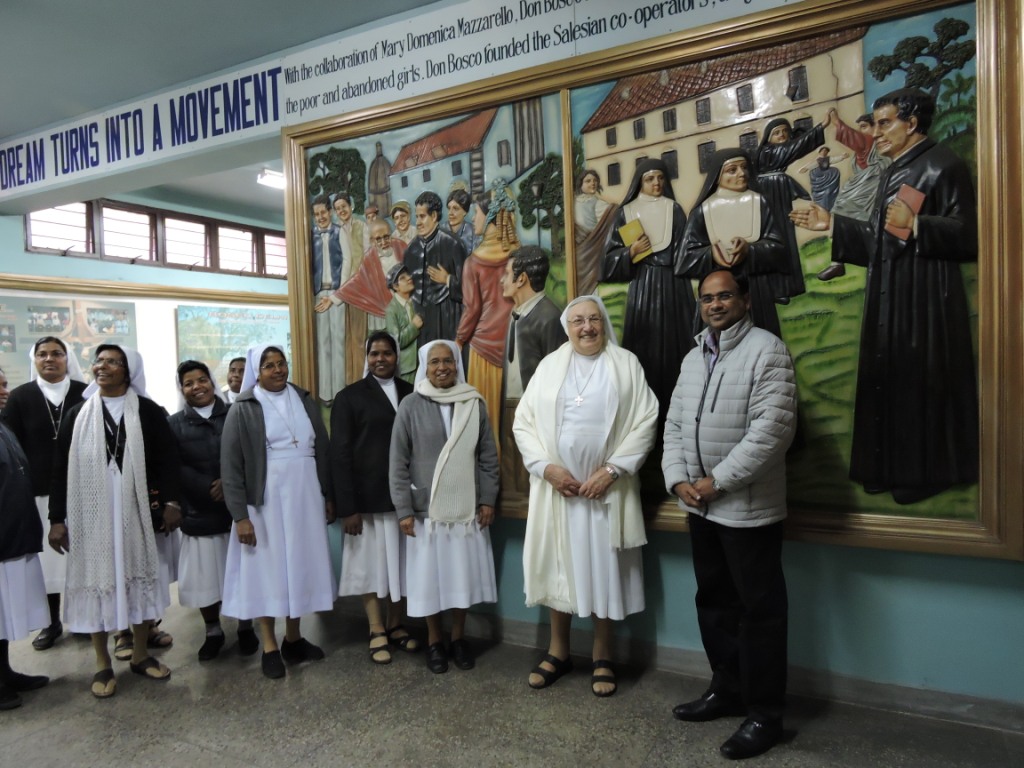 5.Mother visiting musium.JPG